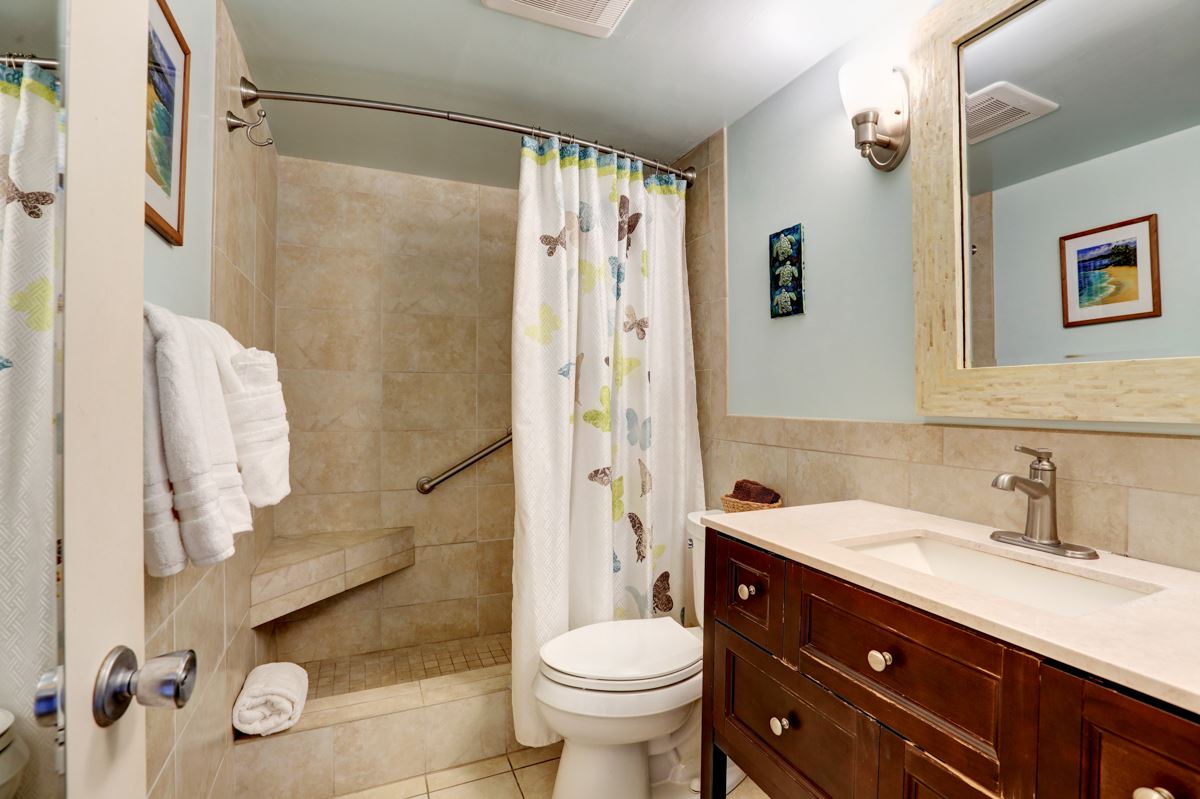 Kihei Condo Sold Punahoa Beach Apts Unit 303, Maui, Hawaii