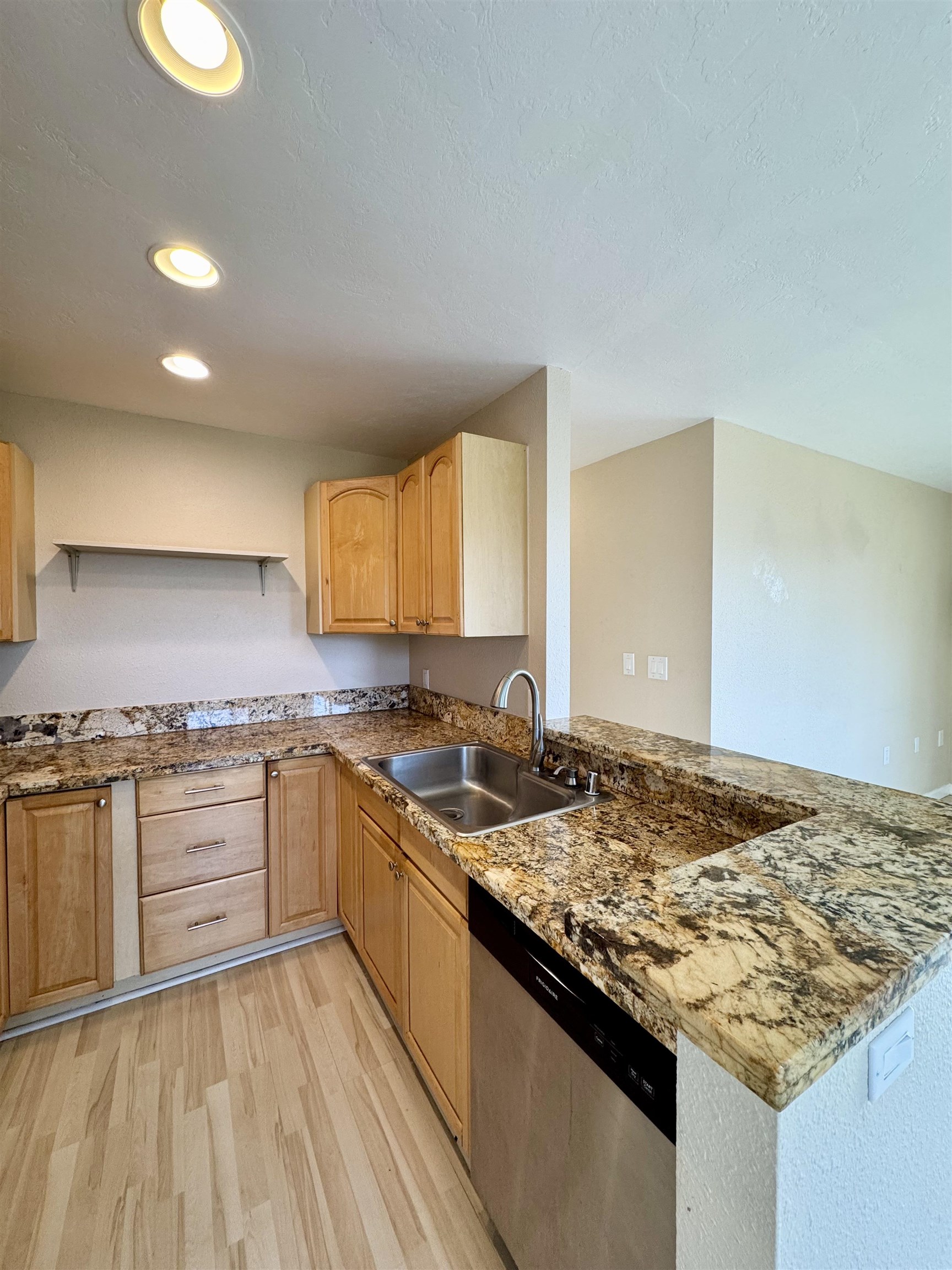 Photo 3 of  160 KEONEKAI Rd, Kihei, Maui, Hawaii